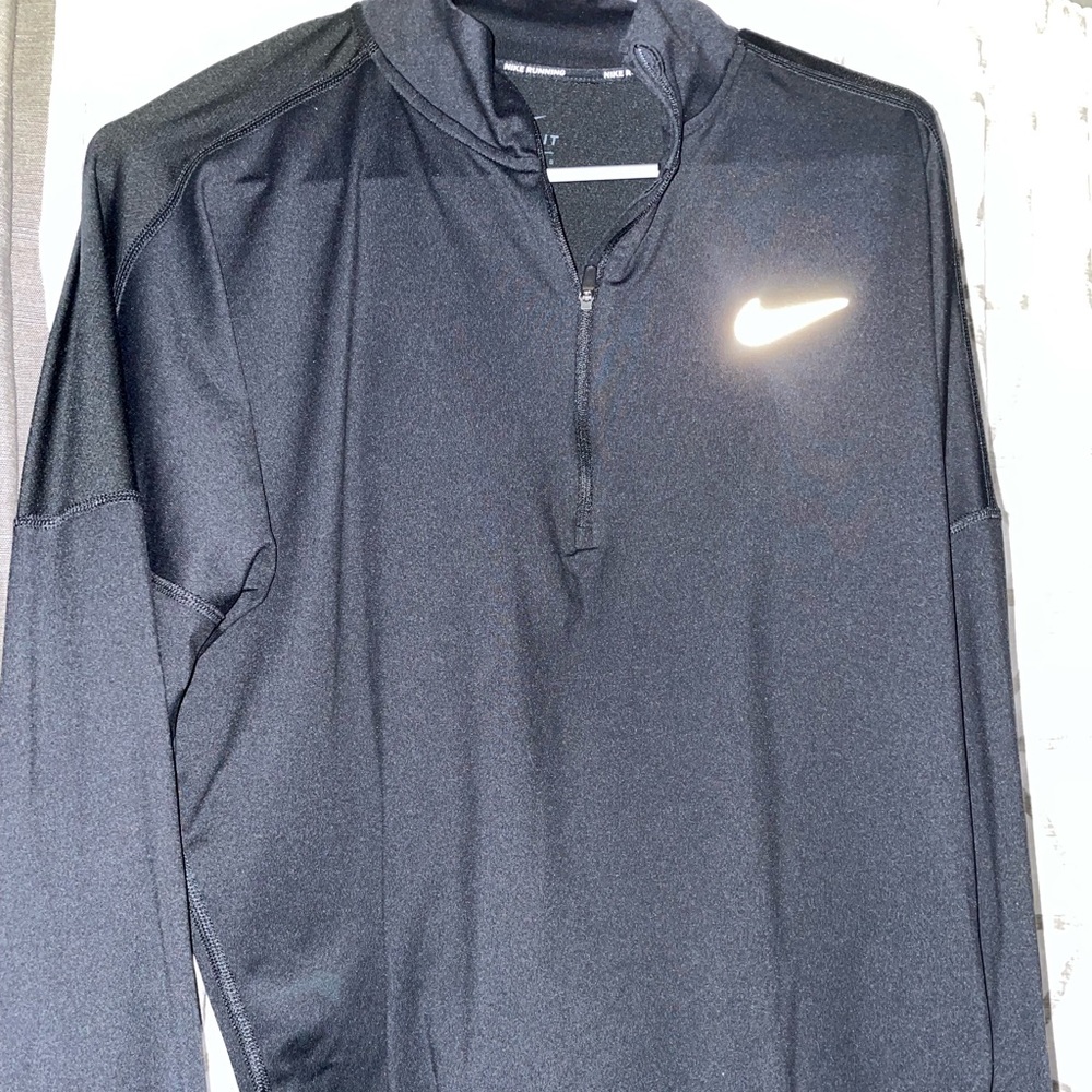 Nike woman’s half zip up